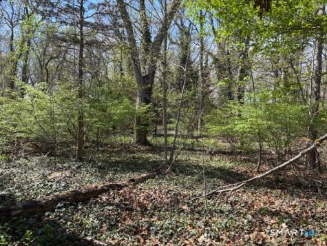 27 Falcon Crest Drive North Haven CT 06473