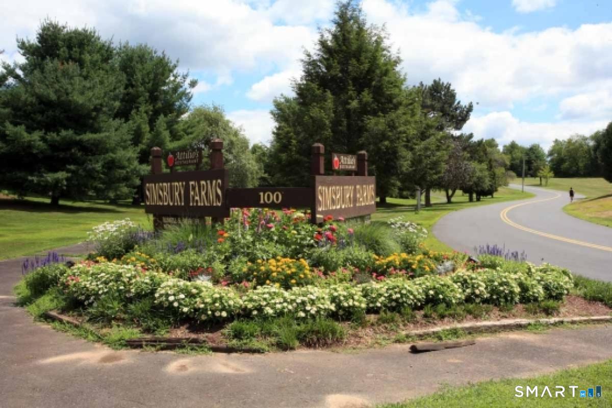 52 Shingle Mill Road Simsbury CT 06092