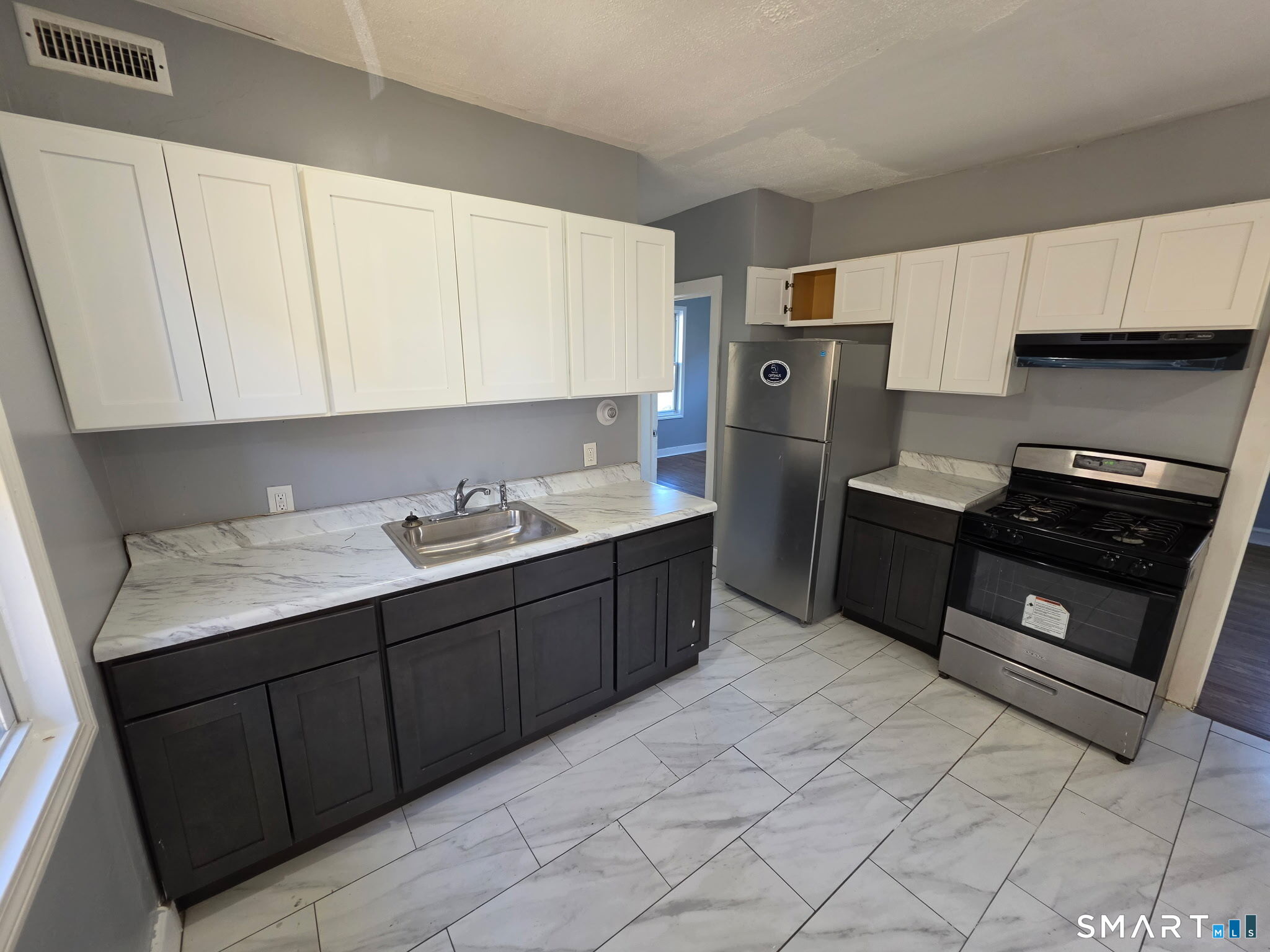215-217 Deforest Avenue Bridgeport CT 06607