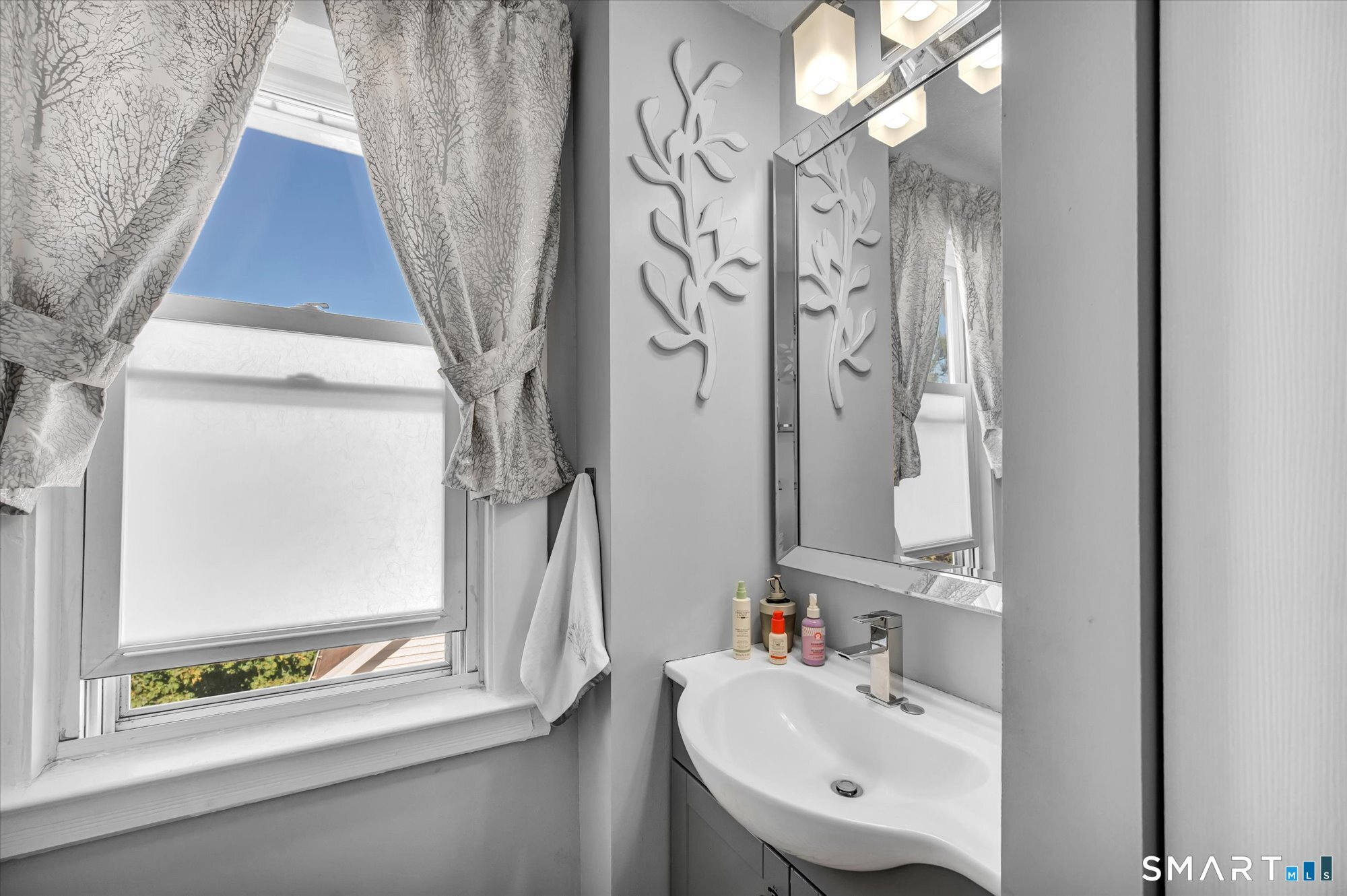 36 Hemingway Avenue East Haven CT 06512