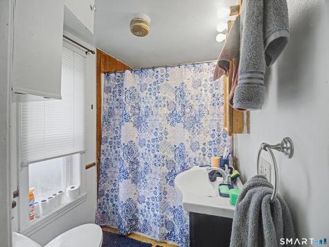 68 Rowan Street Danbury CT 06810