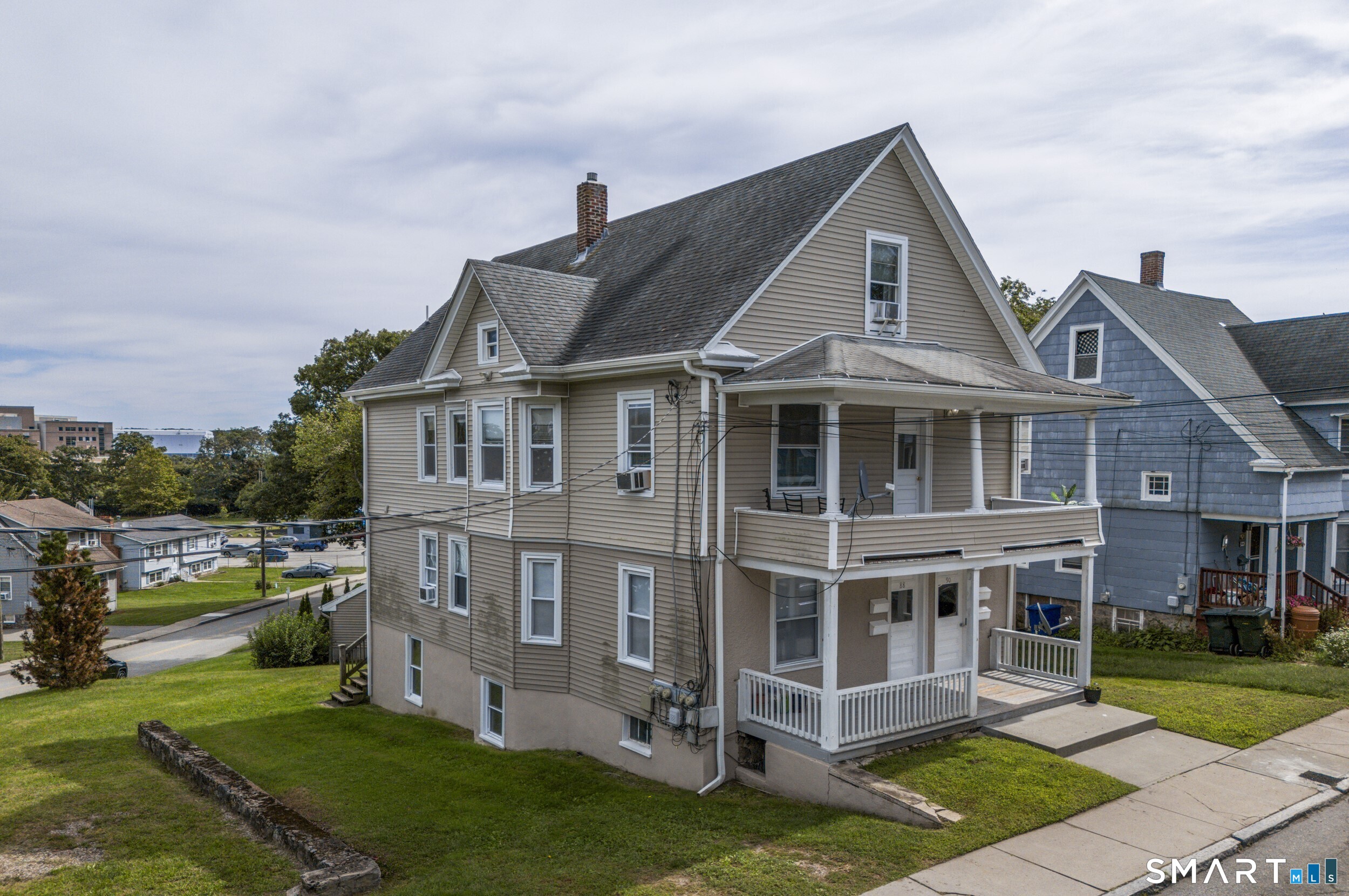 88 Riverview Avenue New London CT 06320
