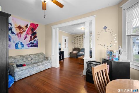 88 Riverview Avenue New London CT 06320