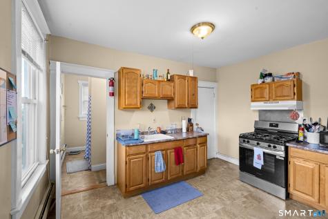 88 Riverview Avenue New London CT 06320