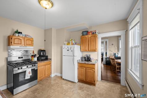 88 Riverview Avenue New London CT 06320
