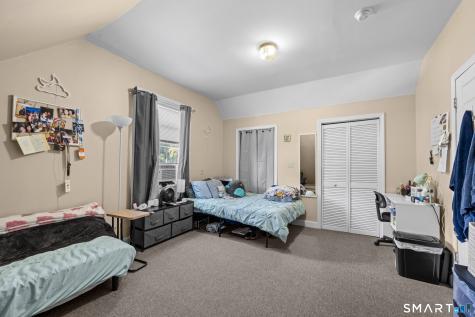 88 Riverview Avenue New London CT 06320