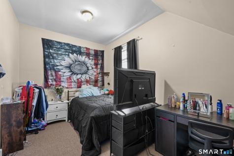 88 Riverview Avenue New London CT 06320
