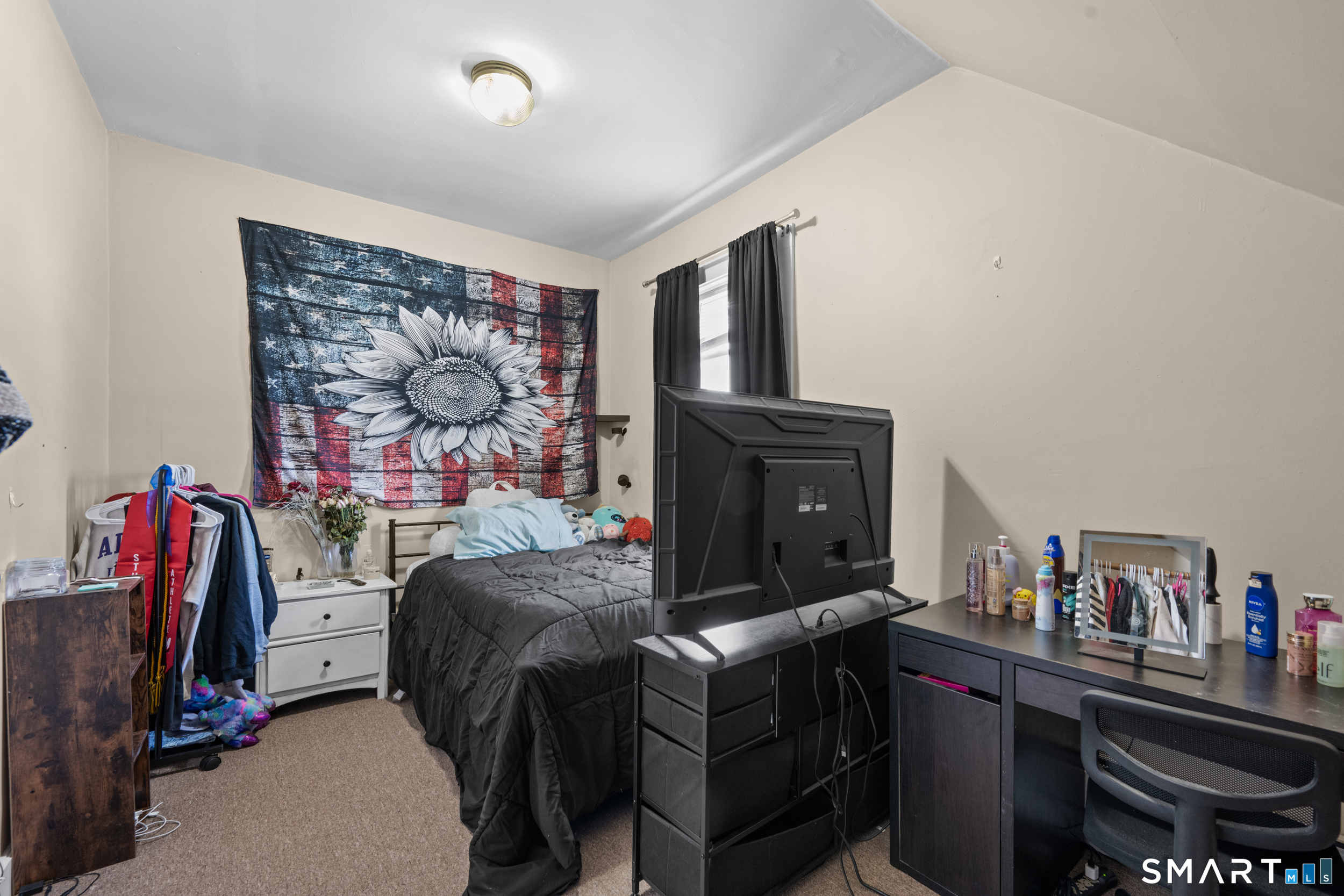 88 Riverview Avenue New London CT 06320