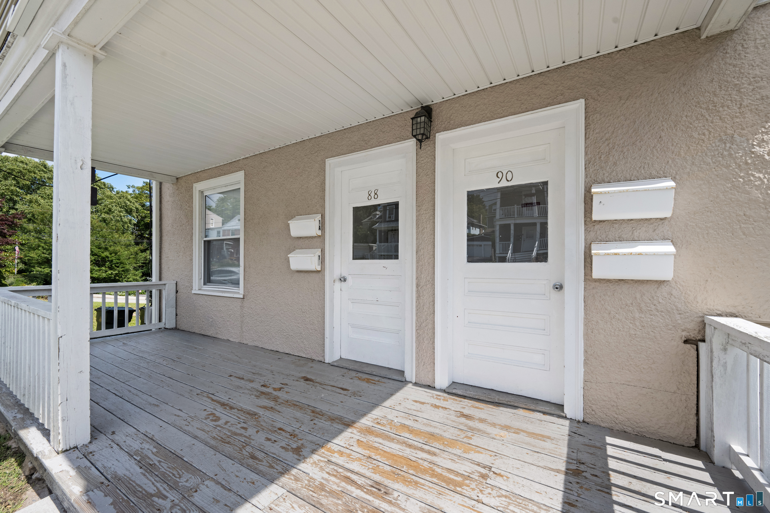 88 Riverview Avenue New London CT 06320