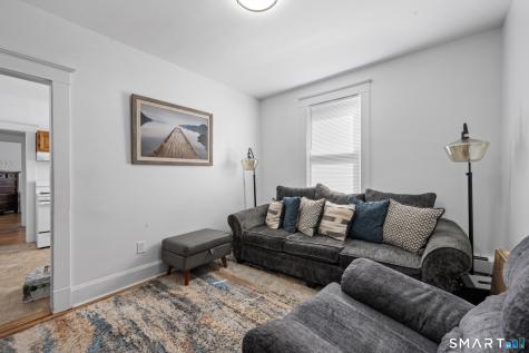88 Riverview Avenue New London CT 06320