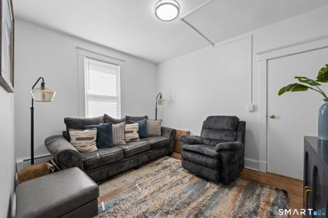 88 Riverview Avenue New London CT 06320