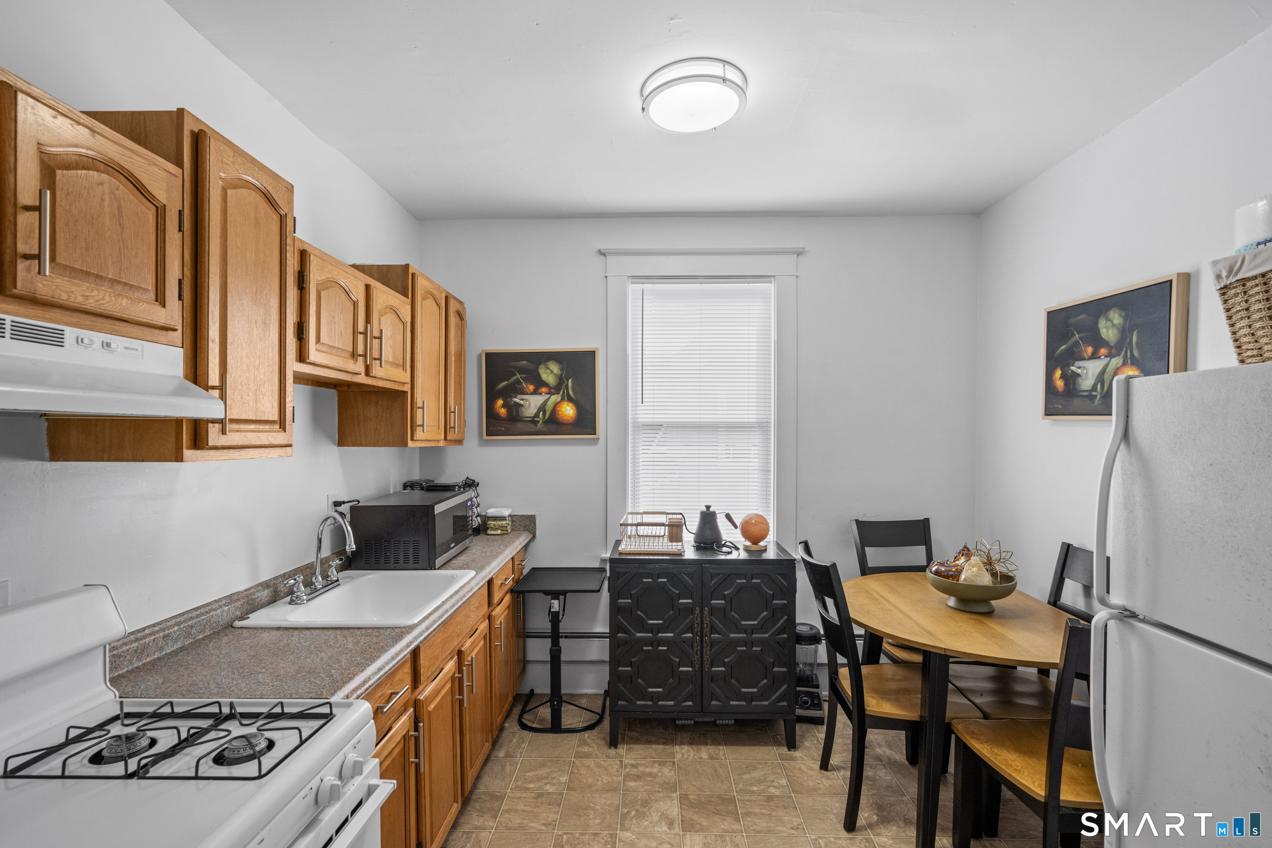 88 Riverview Avenue New London CT 06320