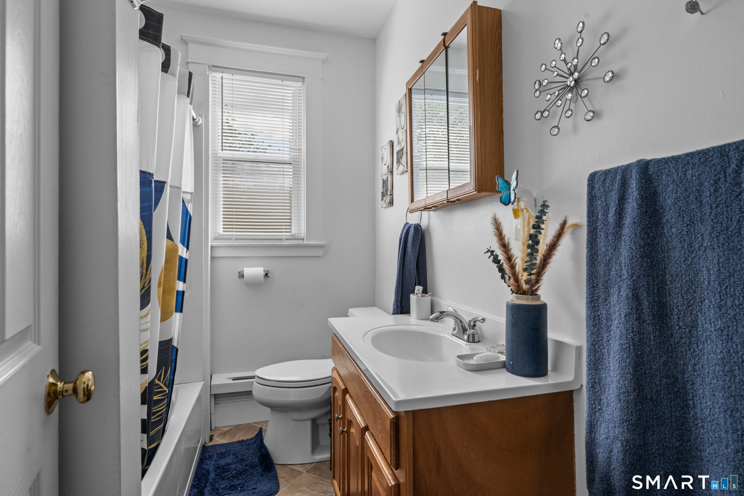 88 Riverview Avenue New London CT 06320