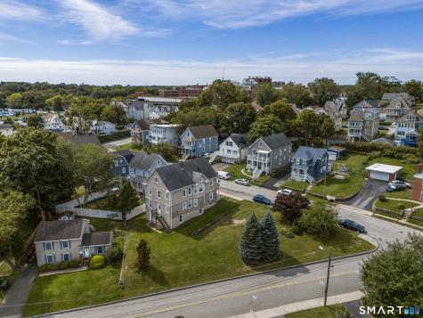 88 Riverview Avenue New London CT 06320