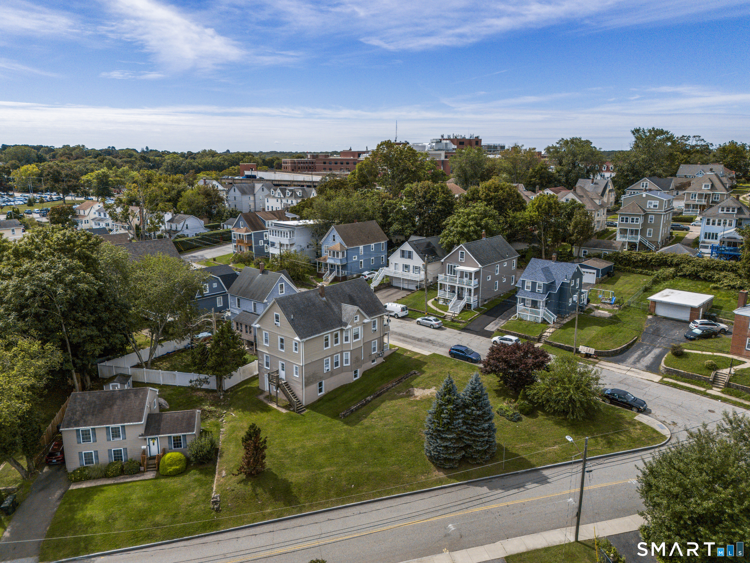 88 Riverview Avenue New London CT 06320