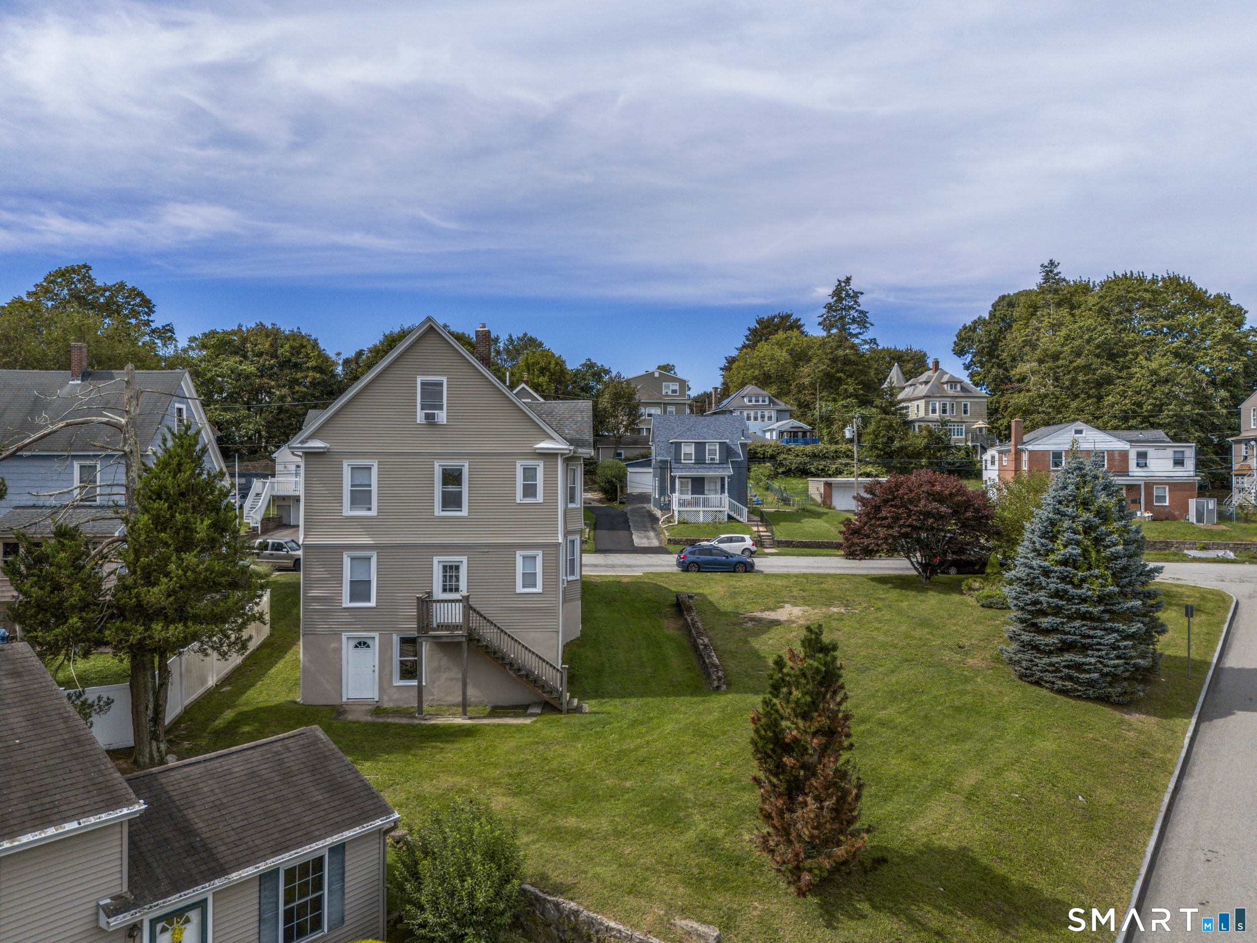 88 Riverview Avenue New London CT 06320