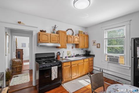 88 Riverview Avenue New London CT 06320