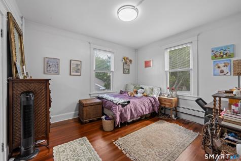 88 Riverview Avenue New London CT 06320
