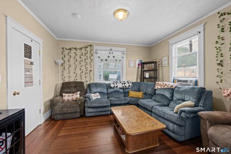 88 Riverview Avenue New London CT 06320