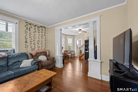 88 Riverview Avenue New London CT 06320