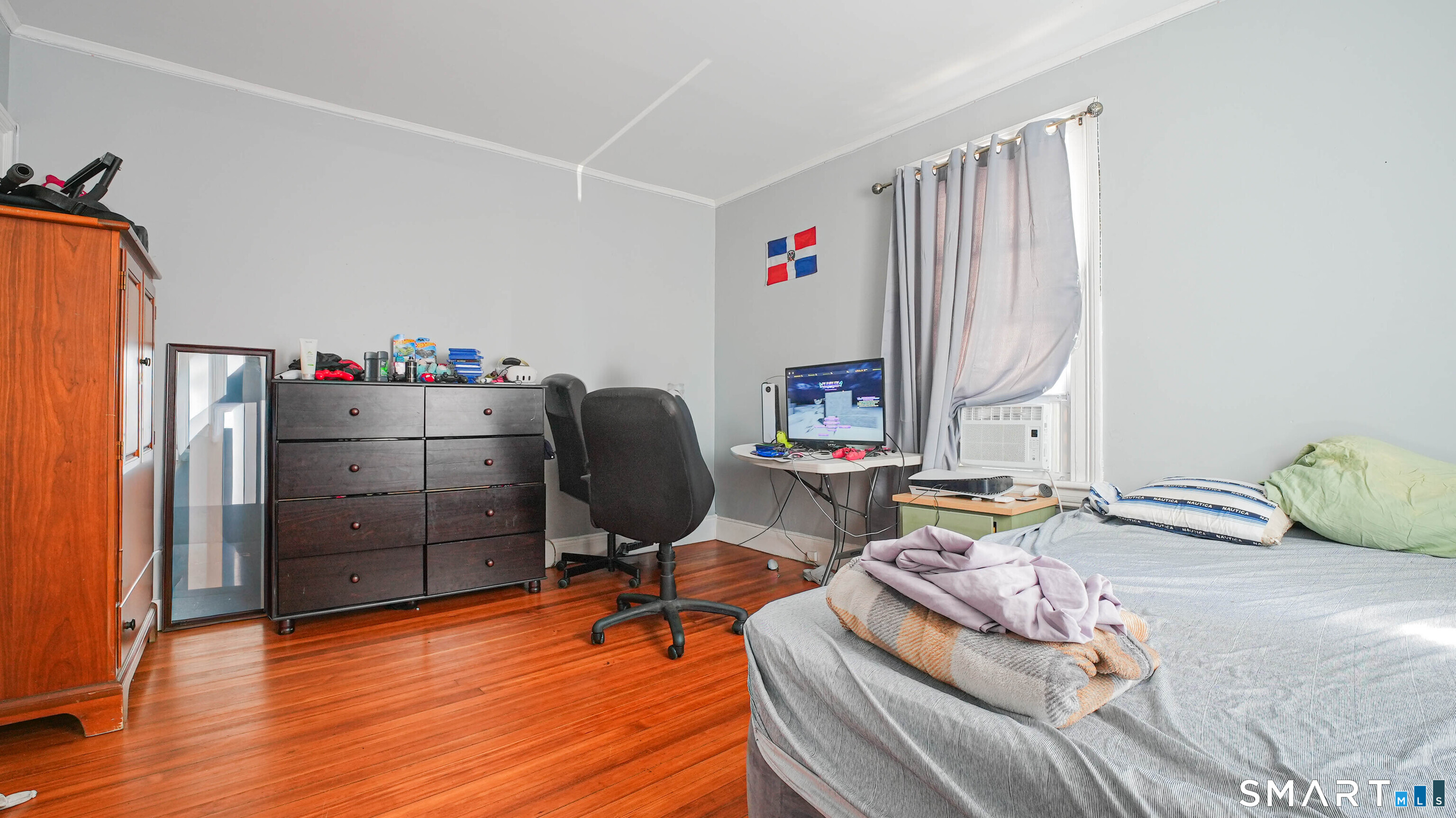 297 Laurel Avenue Bridgeport CT 06605