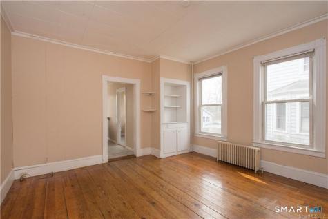 13 Wilcox Street Wethersfield CT 06109