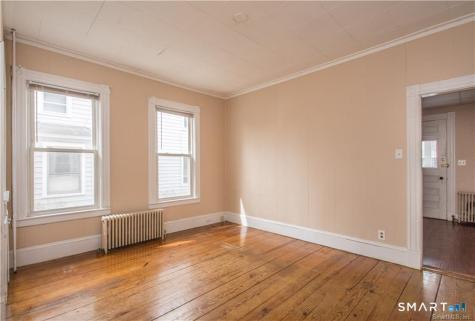 13 Wilcox Street Wethersfield CT 06109