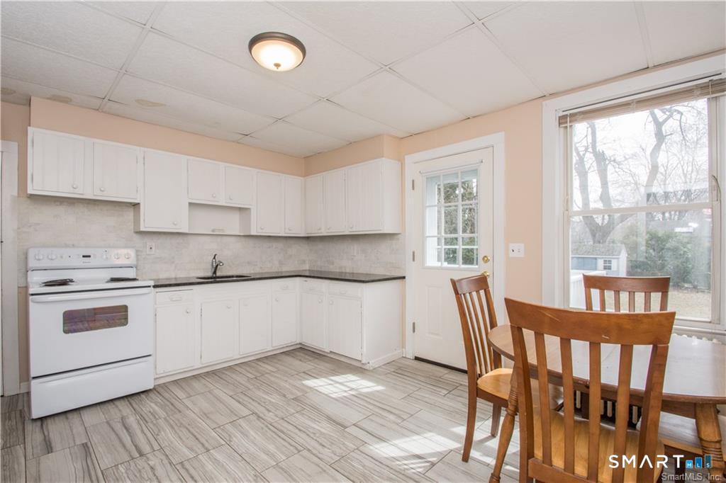 13 Wilcox Street Wethersfield CT 06109