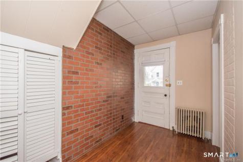 13 Wilcox Street Wethersfield CT 06109