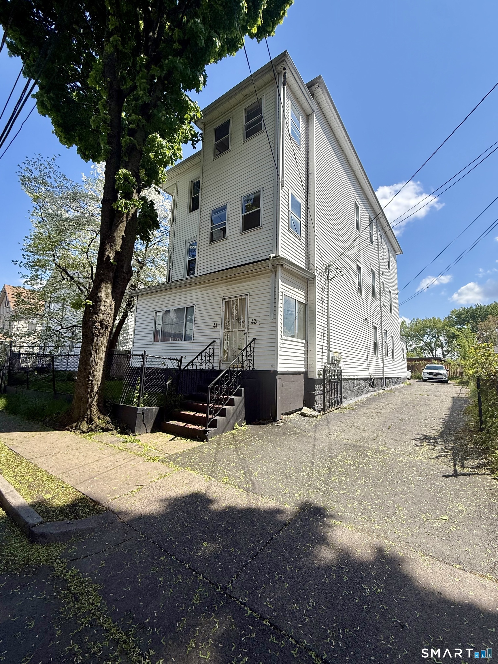 41-43 Kibbe Street Hartford CT 06106