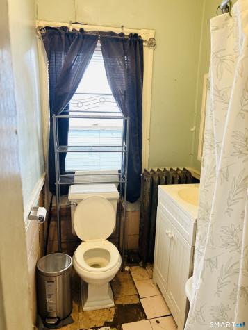 238 Pine Street Waterbury CT 06710