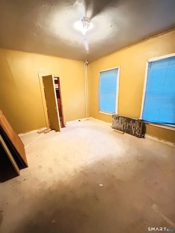238 Pine Street Waterbury CT 06710