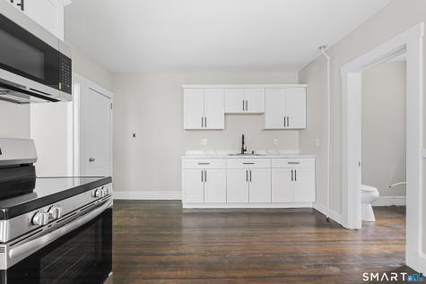 241 Oak Street Manchester CT 06040