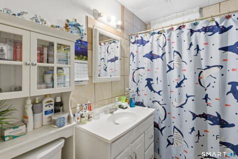 31-33 Standish Street Hartford CT 06114