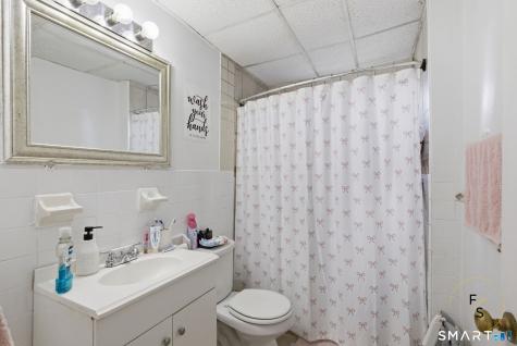 31-33 Standish Street Hartford CT 06114