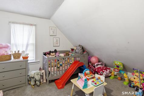 31-33 Standish Street Hartford CT 06114