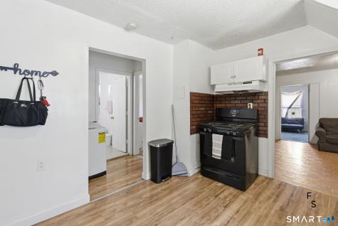 31-33 Standish Street Hartford CT 06114