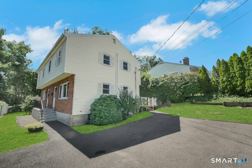 85 Burwood Avenue Stamford CT 06902