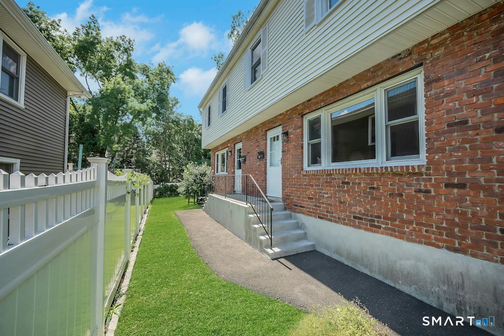 85 Burwood Avenue Stamford CT 06902