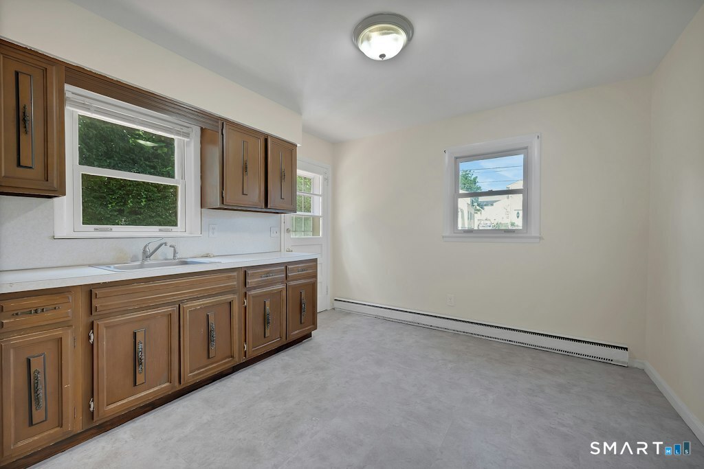 85 Burwood Avenue Stamford CT 06902