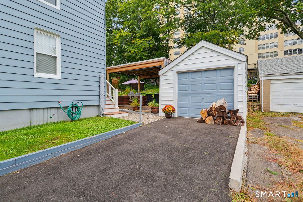76-78 Suburban Avenue Bridgeport CT 06604