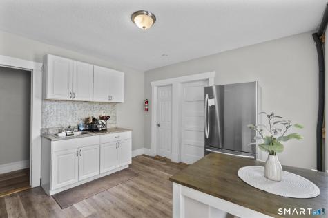 54-56 James Street Hartford CT 06106
