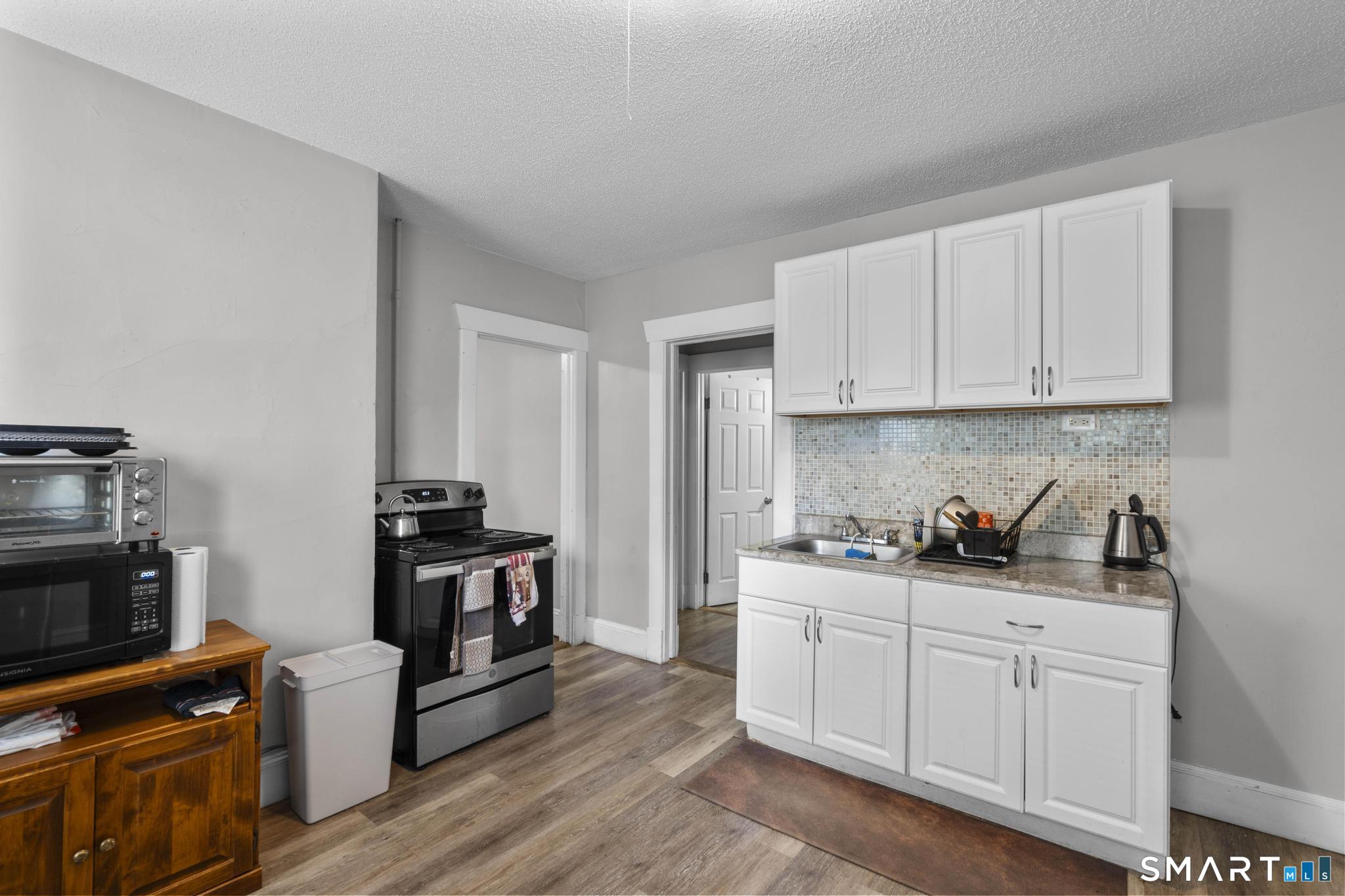 54-56 James Street Hartford CT 06106