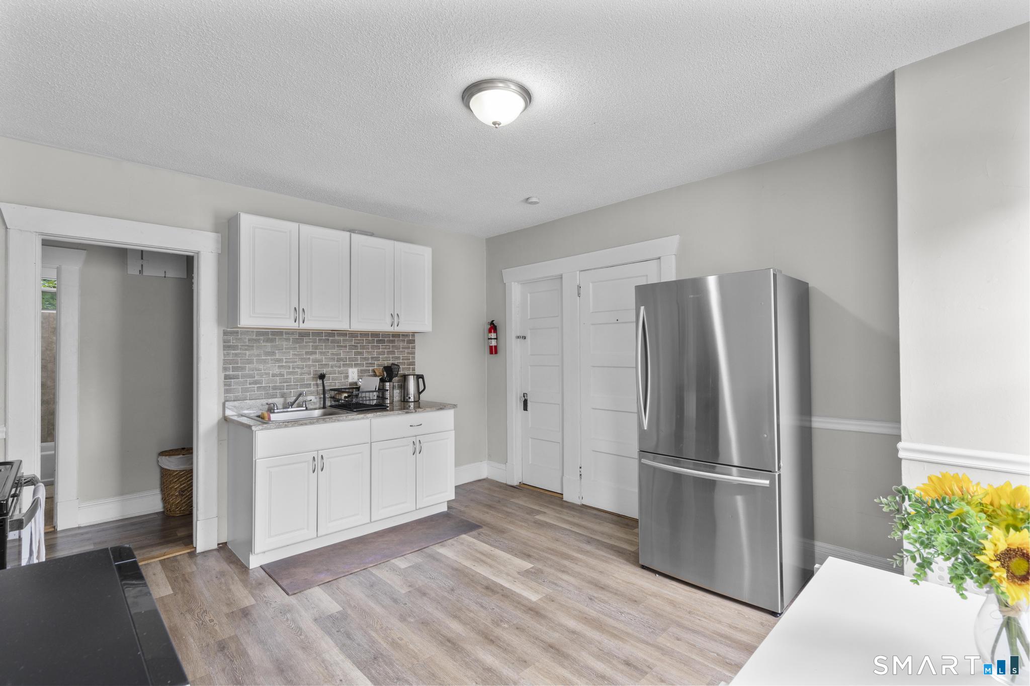 54-56 James Street Hartford CT 06106