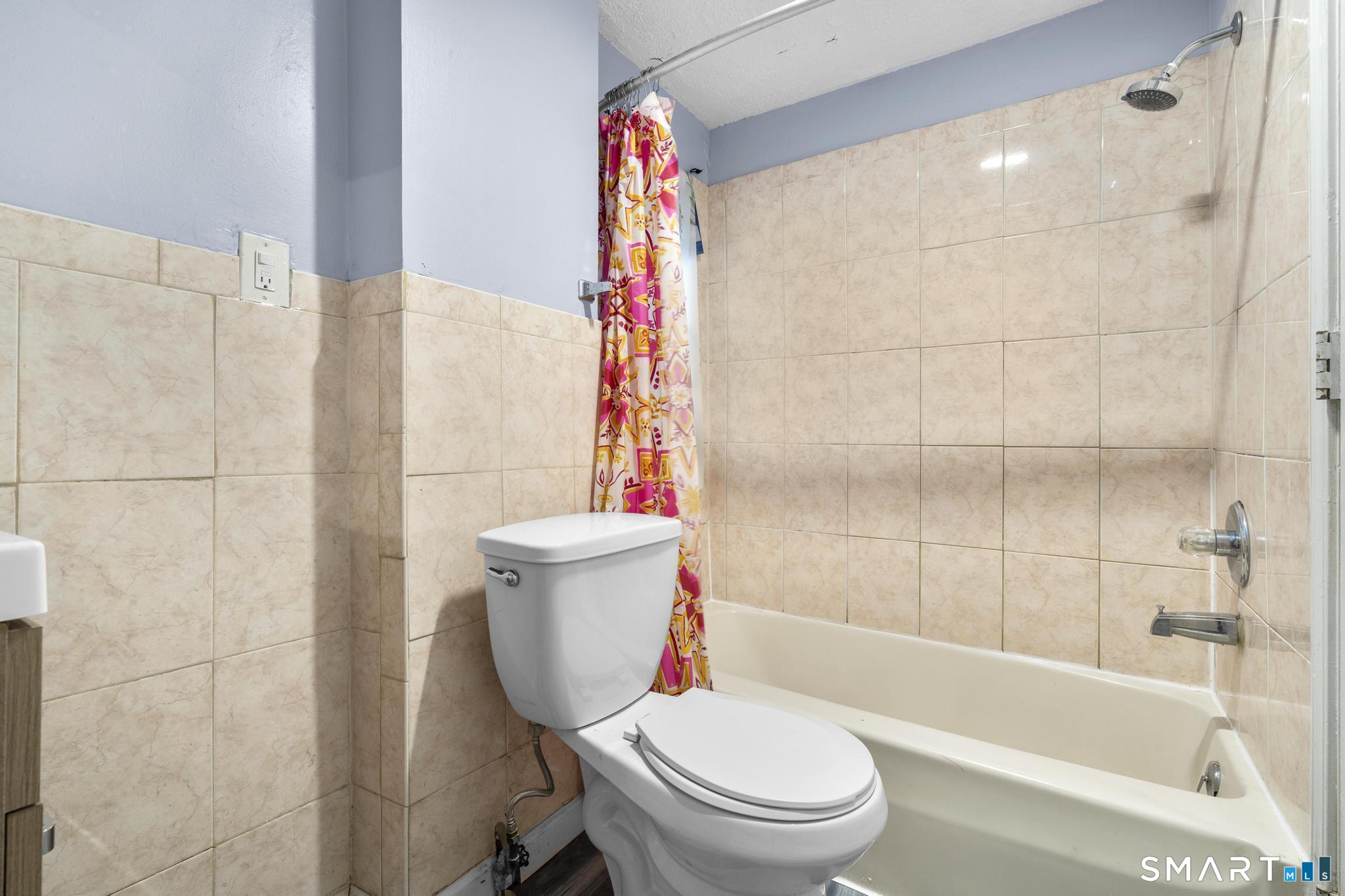 87 Amity Street Hartford CT 06106