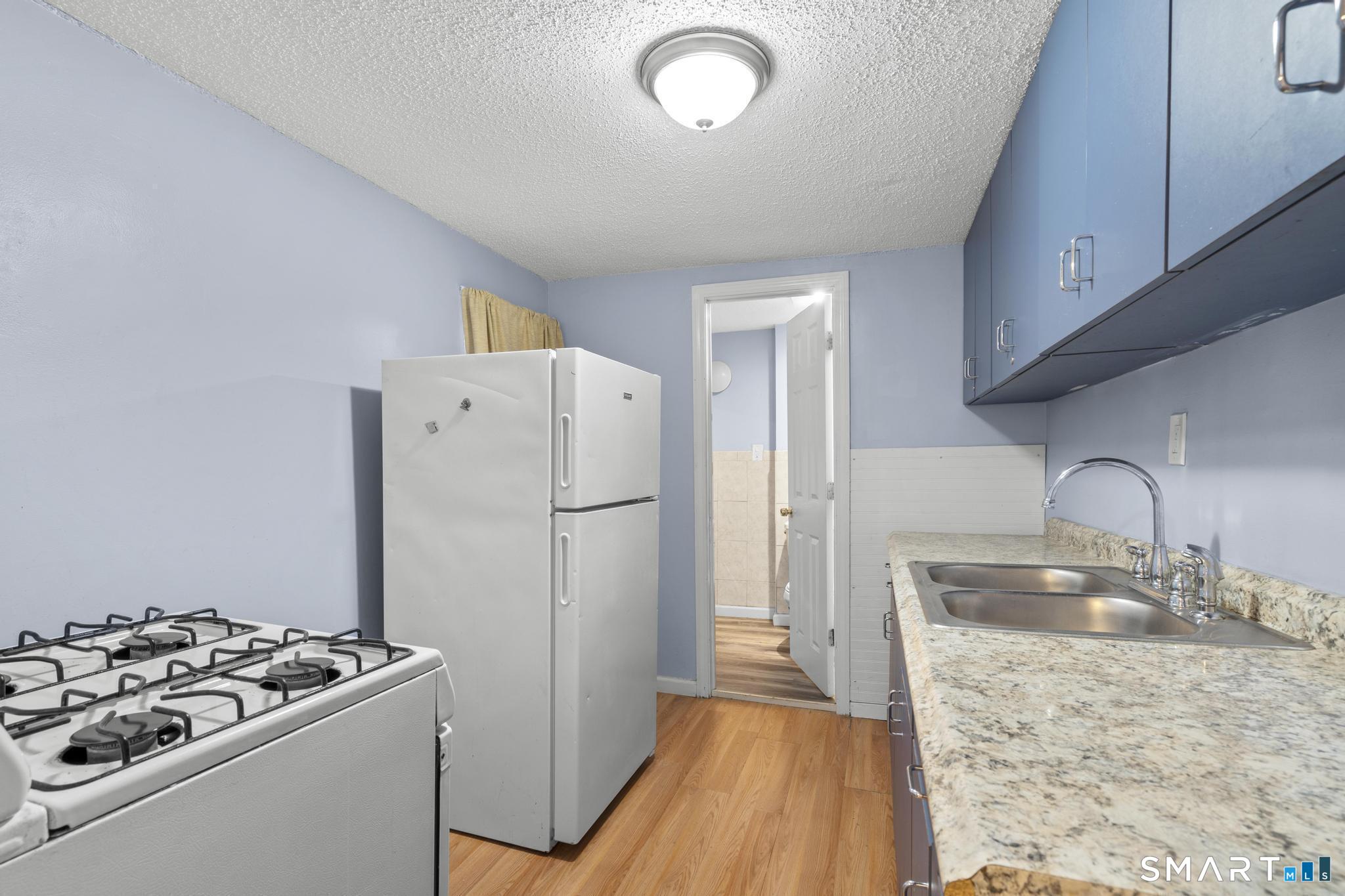87 Amity Street Hartford CT 06106