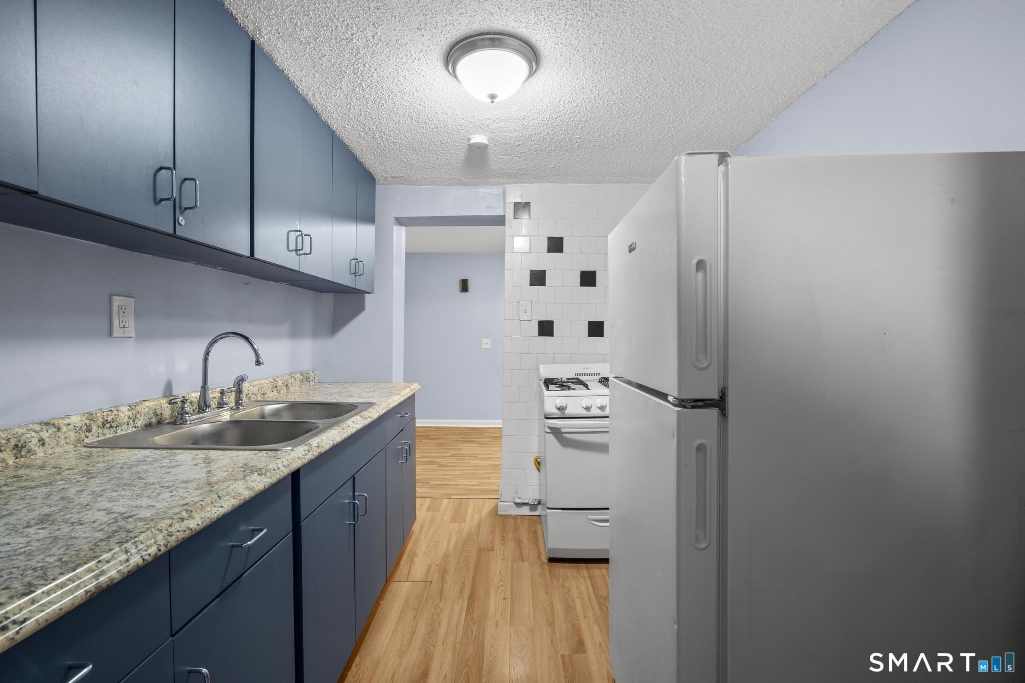 87 Amity Street Hartford CT 06106