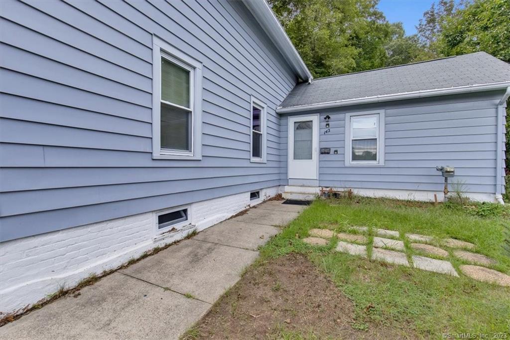 142 North Main Street Norwich CT 06360