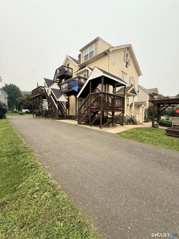 16 Cleveland Street Danbury CT 06810
