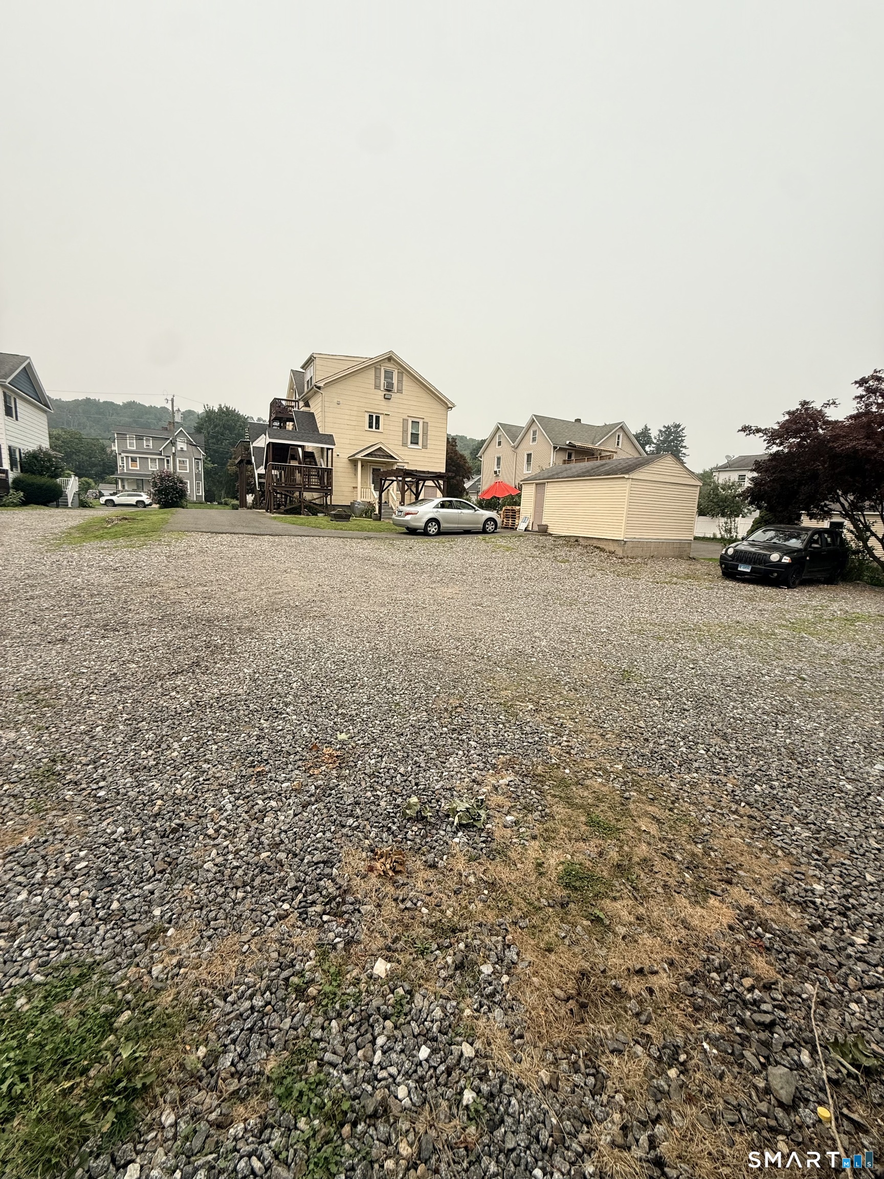 16 Cleveland Street Danbury CT 06810
